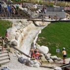Natursteinmauer, Bachlauf, Treppen und Gartengestaltung vom Fachmann Karl Sailer in OBRA Wasserpark