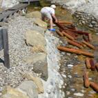 Natursteinarbeiten für den Schwemmkanal im OBRA Kinderland
